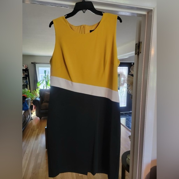 Glamour Dresses & Skirts - GLAMOUR BRAND YELLOW AND BLACK SHIFT DRESS